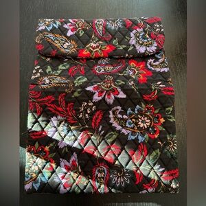 Vera Bradley Floral Quilted Laptop sleeve *like new*
